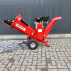 Puiduhakkur Bernards 13cm 15 hj bensiinimootoriga ja elektristarteriga Puiduhakkur Bernards 13cm 15 hj bensiinimootoriga ja elektristarteriga